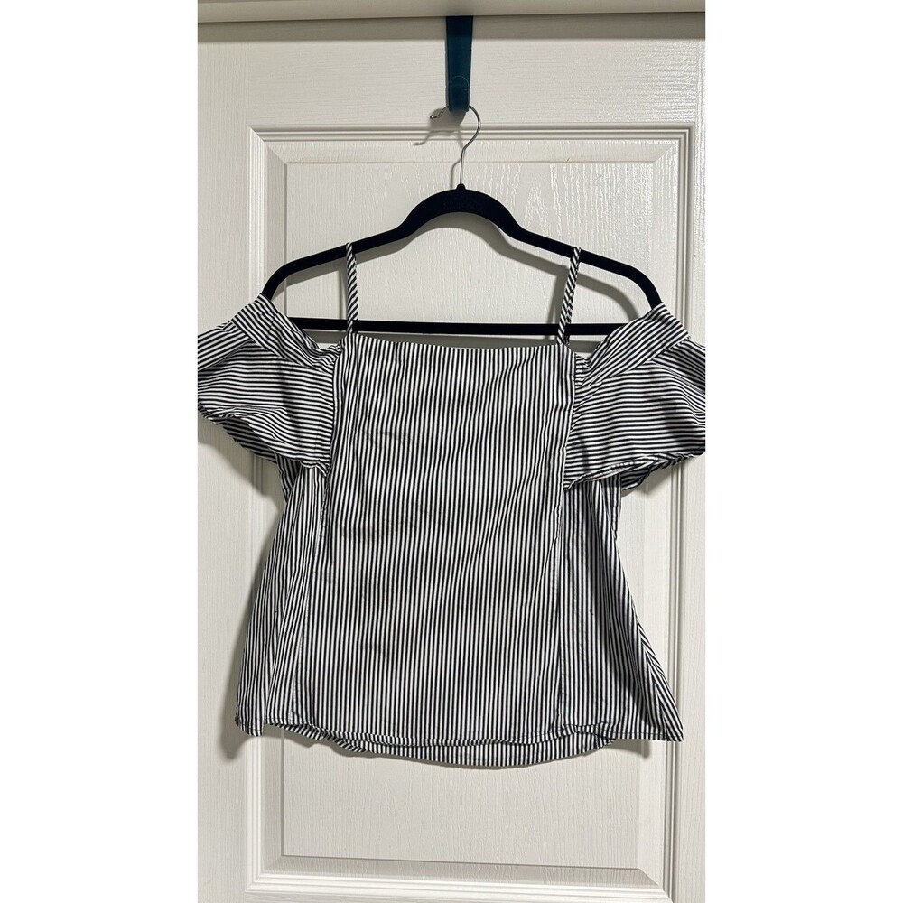 Medium Cotton Cold Shoulder Top